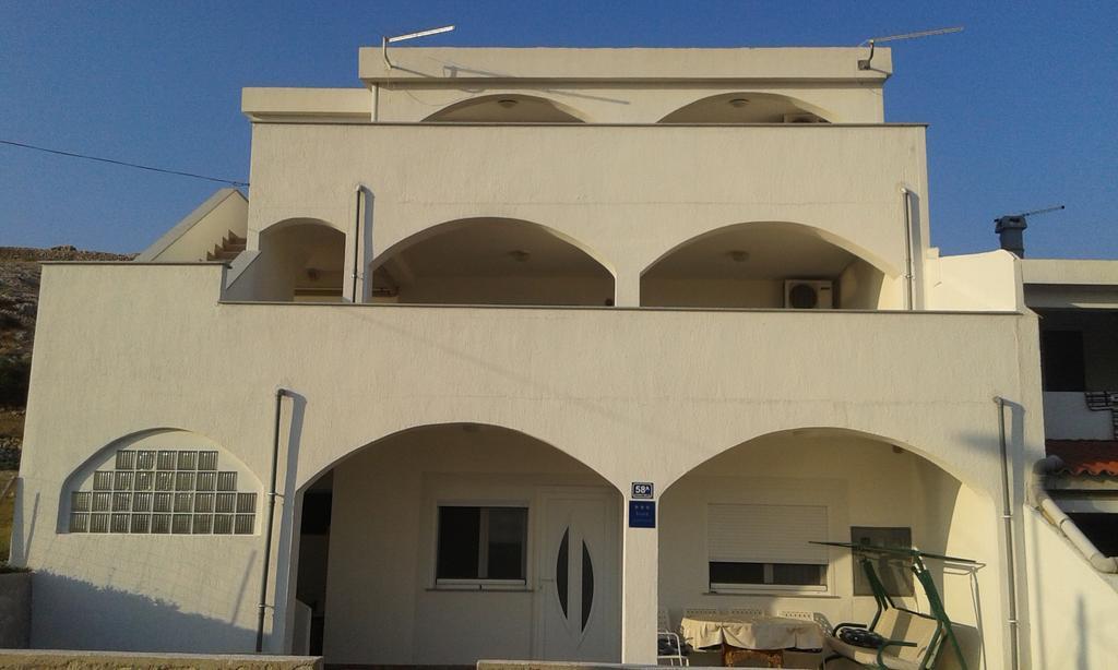 Apartments Markulincic Novalja Exterior photo