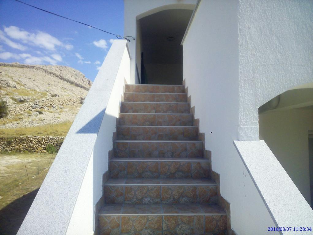Apartments Markulincic Novalja Exterior photo