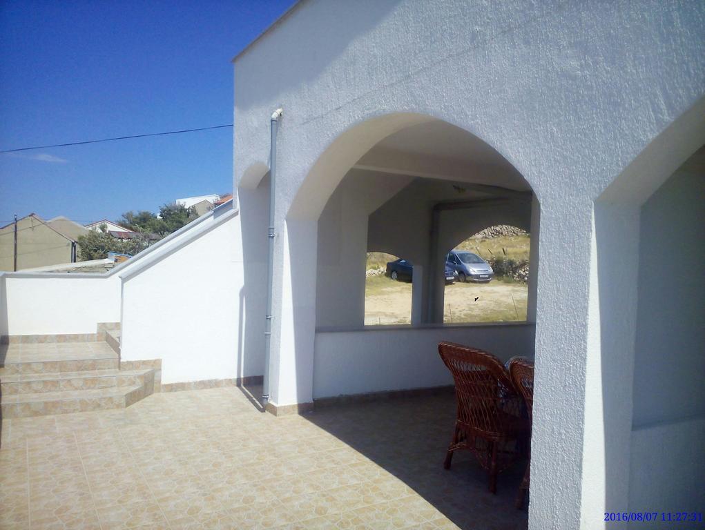 Apartments Markulincic Novalja Exterior photo